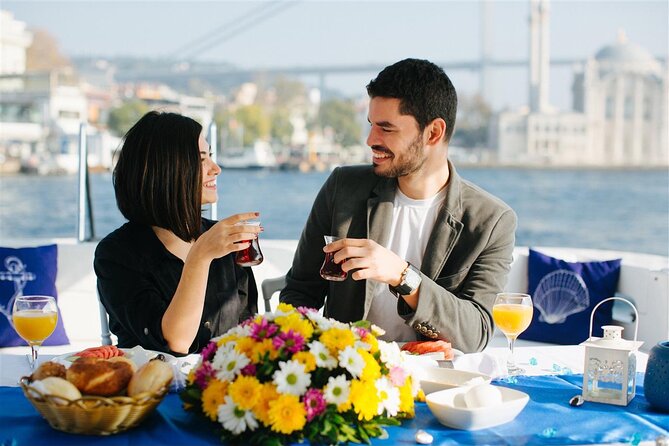 Exclusive Bosphorus Cruise - Luxury Yacht Experience in Istanbul - Key Points