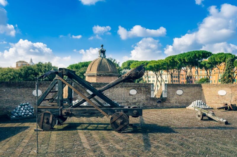 Exclusive Castel Sant'Angelo and Hadrian's Tomb Guided Tour - Michelangelo’s Courtyard and Artistic Highlights