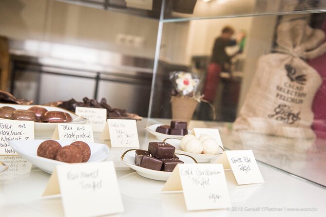 Exclusive chocolate course short version - Explore Vienna’s Finest Chocolate Making Experience for Up to Six People