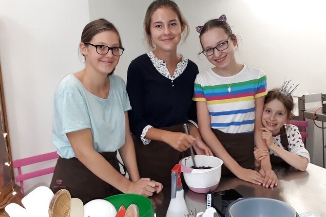 Exclusive chocolate course short version - Creating Personalized Vienna Skyline Chocolate Bars