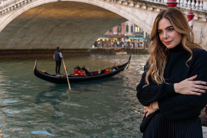 Exclusive Cinematic Photoshoot: Capture Venice Hidden Gems - The Romantic Sighs Bridge