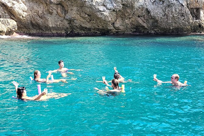 Exclusive cruise, swimming, Saint Jean Cap Ferrat, Nice, Eze - Guides Eric and Vincent: Passionate and Knowledgeable