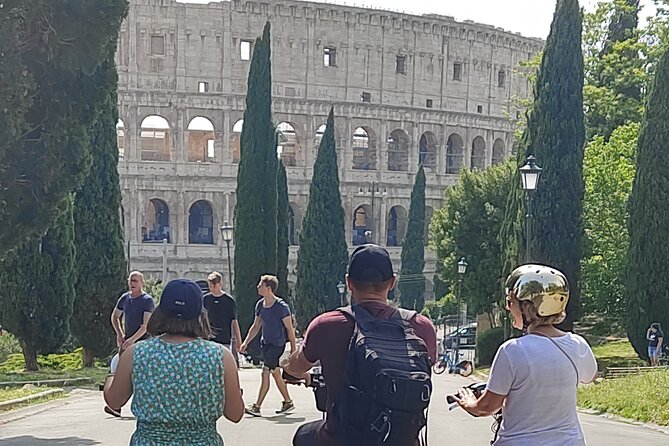 Exclusive Enogastronomy Tour Wine and food tasting - Starting at Piazza di Santa Maria in Trastevere