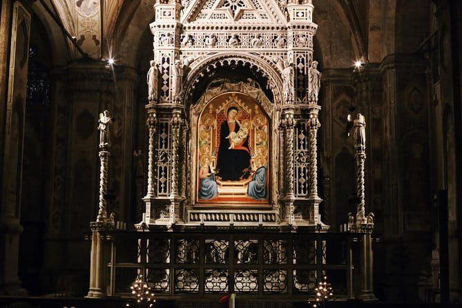 Exclusive Florence City Tour Skip-the-line David & Uffizi Gallery - Touching the Good Luck at Fontana del Porcellino