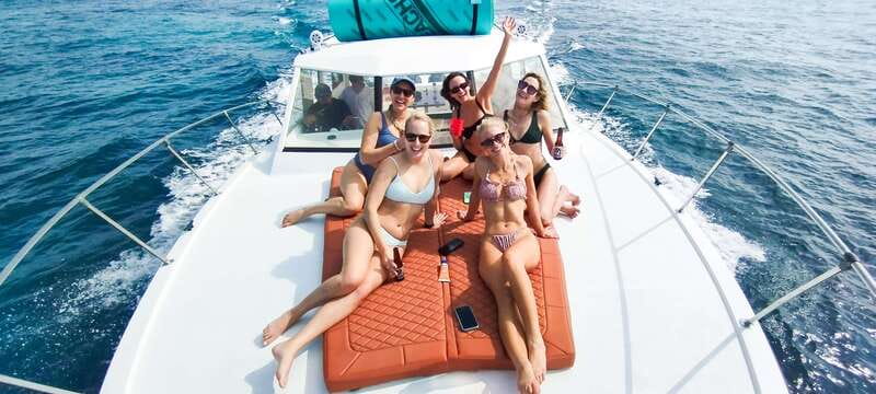 Exclusive Isla Mujeres and Cancun Private Yacht Tour - Departing from Marina Bartolomé for the Caribbean Dream