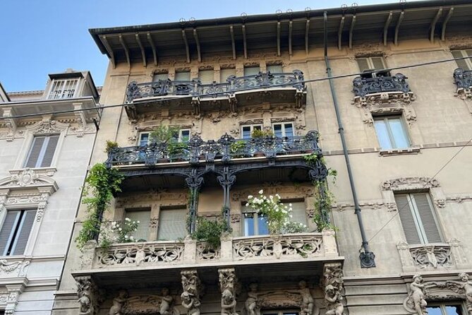 Exclusive Liberty Tour with aperitif included - Villa Zanoletti: An Art Deco Masterpiece with a Vertical Garden