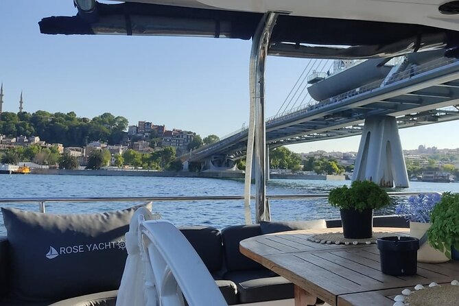 Exclusive Luxury Yacht Bosphorus Sightseeing Cruise in Istanbul - Discover Istanbul’s Iconic Landmarks from the Comfort of a Luxury Yacht