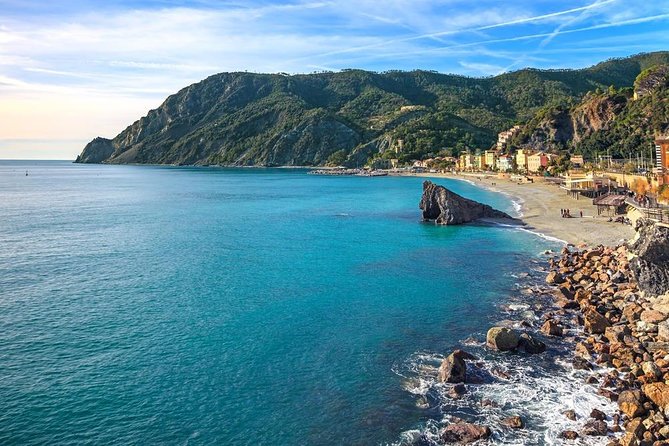 Exclusive Private Shore Excursion from Livorno port to Cinque Terre - Visiting Riomaggiore: Colors and Coastal Views
