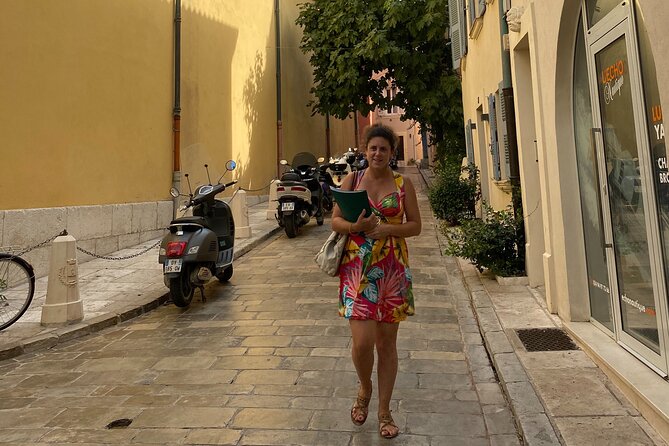 Exclusive private tour of Saint Tropez by a Tropezian guide - The Tour Starts at Musée de lAnnonciade, the Art Gateway of Saint Tropez