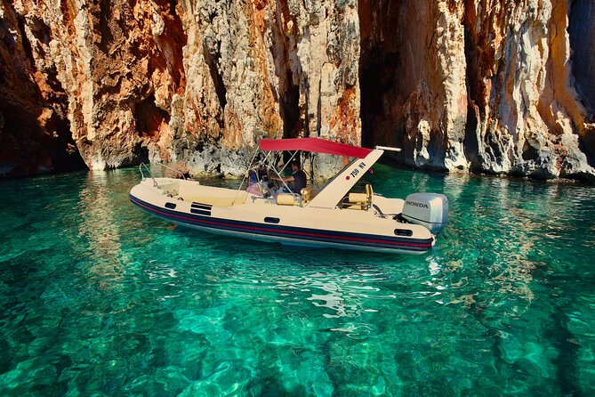 Exclusive Private Tour: Red Rocks & Pakleni Islands - Guides, Personalization, and Guest Experience