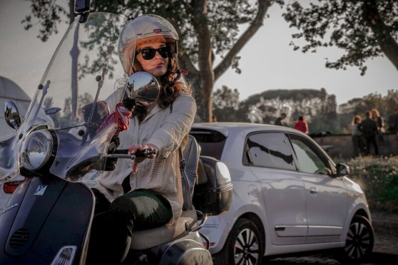Exclusive Rome Vespa Tour with Professional Photographer - The Role of the Professional Photographer Guide