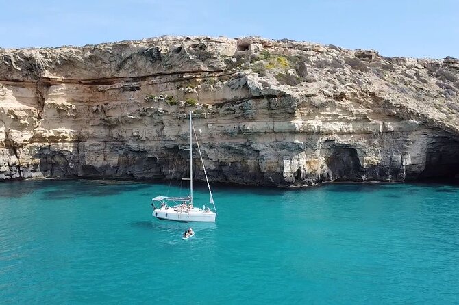 Exclusive sailboat Palma with audio guide and Majorcan Flavors - Key Points