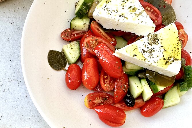 Exclusive Santorini Private Wine Tasting & Greek Lunch Experience - Visiting Hatzidakis Winery: A Deep Dive into Indigenous Grapes