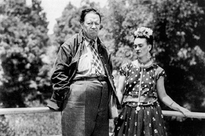 EXCLUSIVE TOUR Frida Kahlo-Diego Rivera Studio House small groups - The Role of the Guides and the Personal Touch