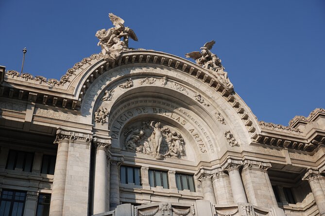 EXCLUSIVE TOUR to Palacio de Bellas Artes - small groups - Key Points