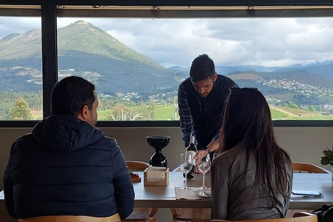 Exclusive Vinho Verde (Green Wine) experience & lunch - Traditional Portuguese Lunch in a Well-Preserved Setting