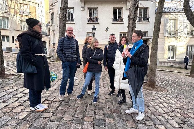 Exclusive Walking Tour In Montmartre With Local Guide - Uncovering Art History at Le Bateau-Lavoir and Wallace Fountain