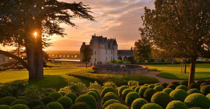 Exclusive Wine Day Trip Loire Valley from Paris - Exploring Château Chambord and Its Gardens