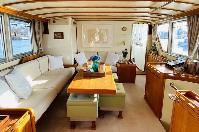 Exclusive Yacht Tour of Stockholm: sunset, dinner, lunch, cruise - Key Points