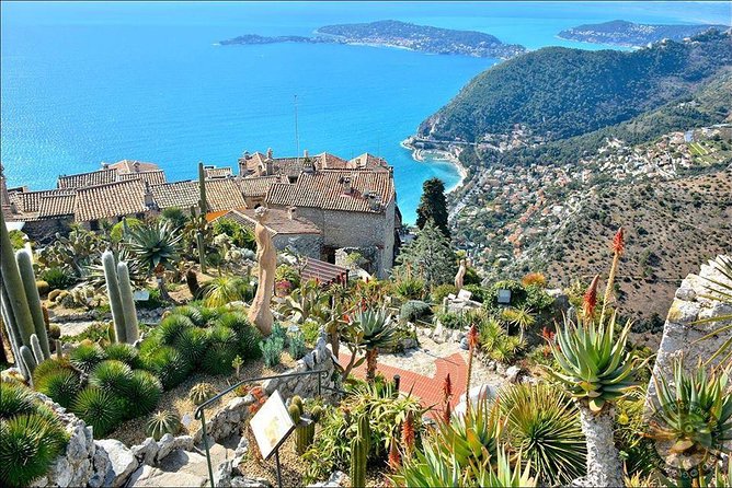 Excursion partagée Eze, Monaco & Monte Carlo from Nice - Scenic Drive with Viewpoints over Villefranche-sur-Mer