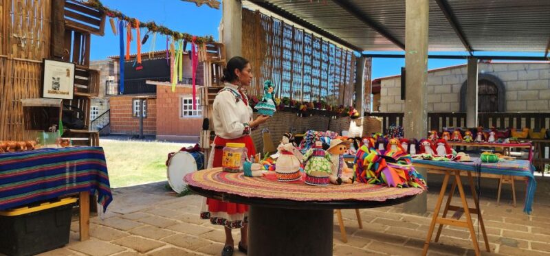 Excursion to Amealco, Tequisquiapan and Bernal - Crafting Otomí Dolls and Tasting Pulque in Amealco