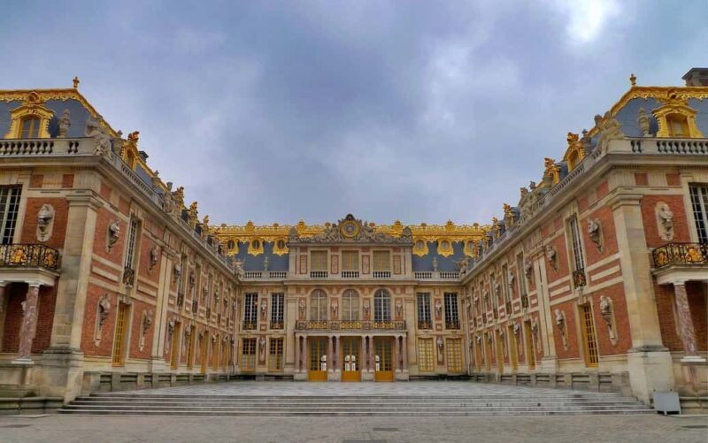 Excursion to discover the Versailles Monarchy - Explore the Majesty of Versailles with Priority Access and Expert Guidance