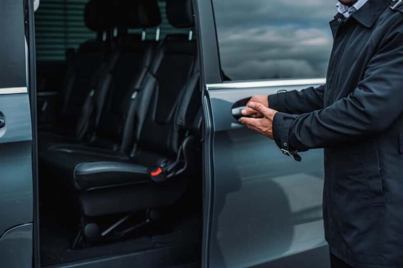 Excursion to discover the Versailles Monarchy - The Significance of the Petit Trianon and Marie-Antoinette’s Estate