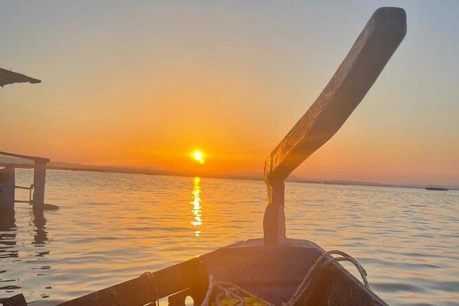 Excursion to the lagoon, sunset and boat ride. - Returning to Valencia with Lasting Memories