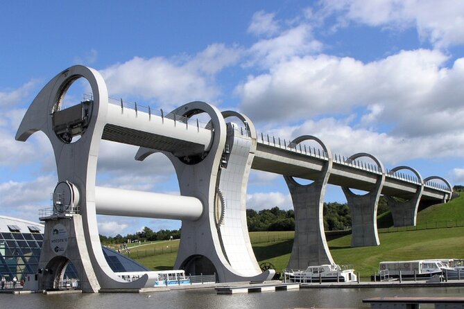 Executive Scottish Lowlands Tour - The Kelpies & The Helix: Modern Sculptures with Mythic Roots