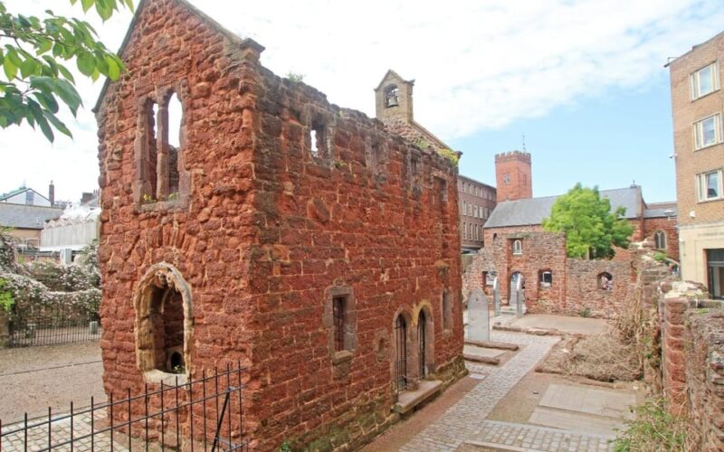 Exeter: City Walking Tour & Exploration Game - Discover Exeter’s Ghost Stories and Legends