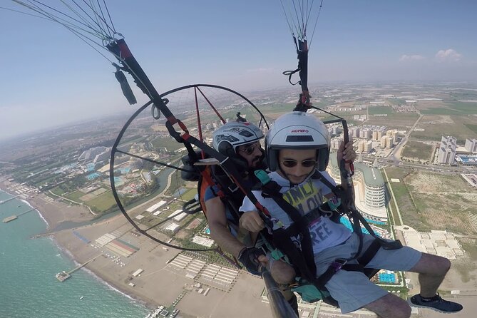 Experience Excitement With Paramator or paragliding. - The Pilot and Safety Measures During the Flight