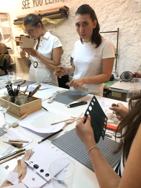 Experience in Leather Goods Workshop- Leather Accessory - Key Points