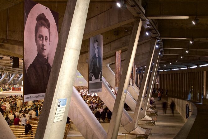 Experience Lourdes: Guided Tour & Convenient Transport - Detailed Itinerary Breakdown