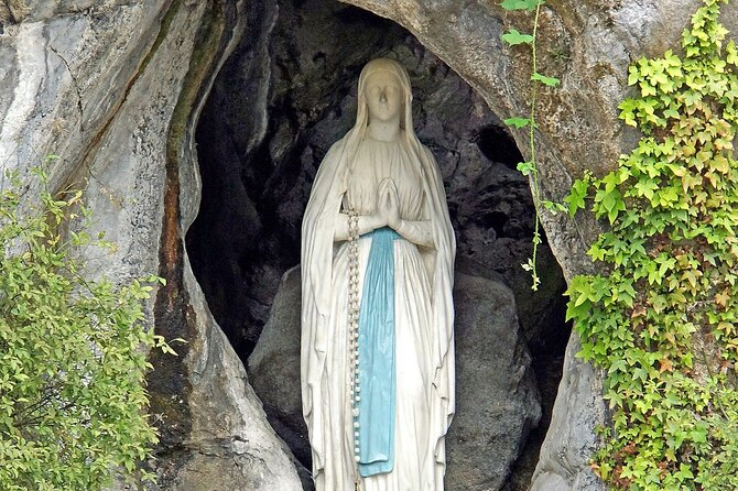 Experience Lourdes: Guided Tour & Convenient Transport - Practical Logistics and Accessibility