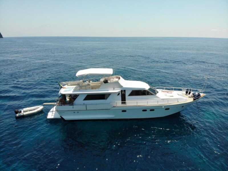 Experience Luxury at sea: Rent your yacht - Water Toys and Onboard Entertainment for a Fun Day at Sea