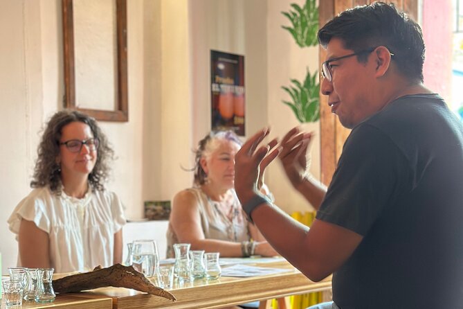Experience mezcal science tasting and lecture Oaxaca - Introduction to Mezcal Science at Mercado Negro