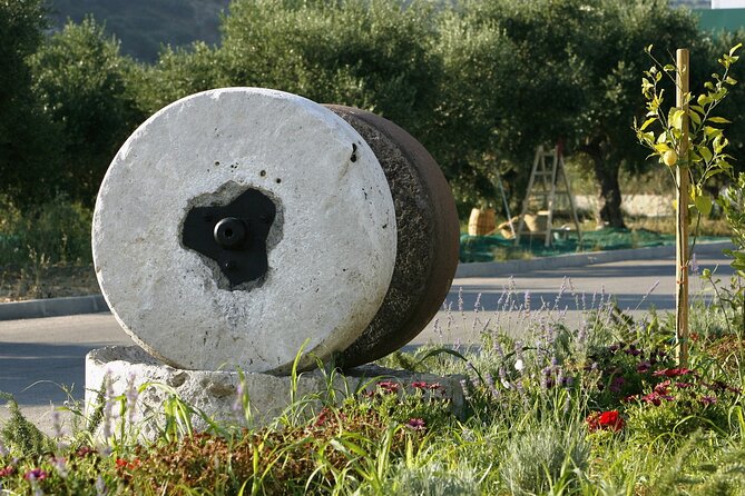 Experience of Olive Oil Tasting Crete , Visit the Knossos Palace - Private Transfers in Crete Offer Convenience and Comfort