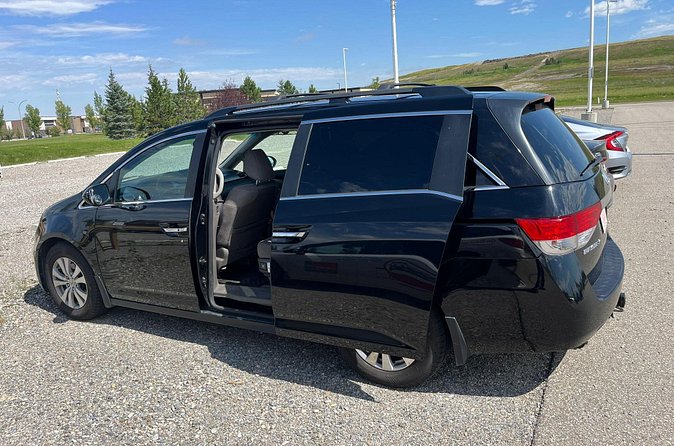 Experience Private Airport Transfer in Calgary - Who Will Benefit from This Service?