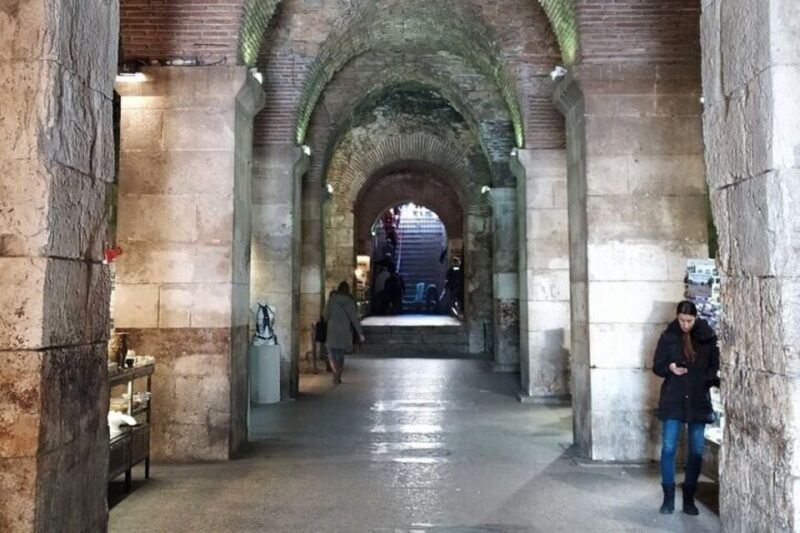 Experience Split History Walking Tour With Local Historian - The Guide: Knowledge, Approach, and Style