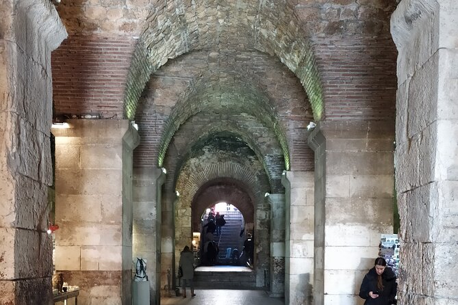 Experience Split With Local Professional Historian - Private - The Temple of Jupiter and Roman Religious Practices