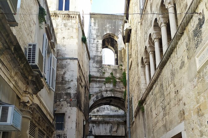Experience Split With Local Professional Historian - Private - Outside the Cathedral of Saint Domnius