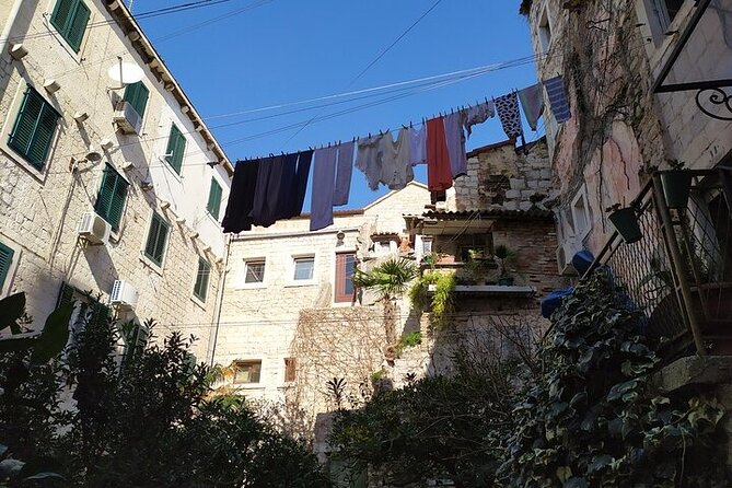 Experience Split With Local Professional Historian - Small Group - The Cathedral of Saint Domnius and Its Exterior