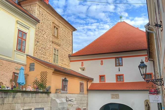 Experience Zagreb with a local - Private walking tour - Exploring Ban Josip Jelačić Square and Medieval Neighborhoods