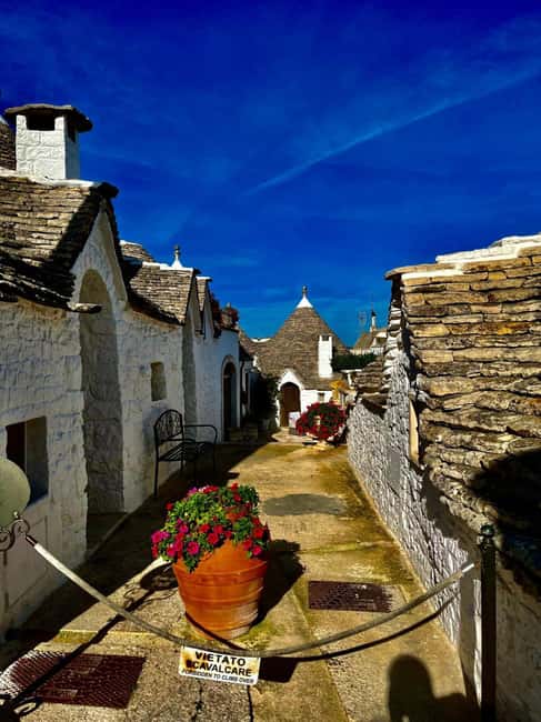 Expert Guided Visit & Tasting, Alberobello - Insights from the Expert Tour Guide