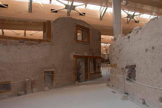 Explore Akrotiri GroupTour - Considerations and Practical Tips