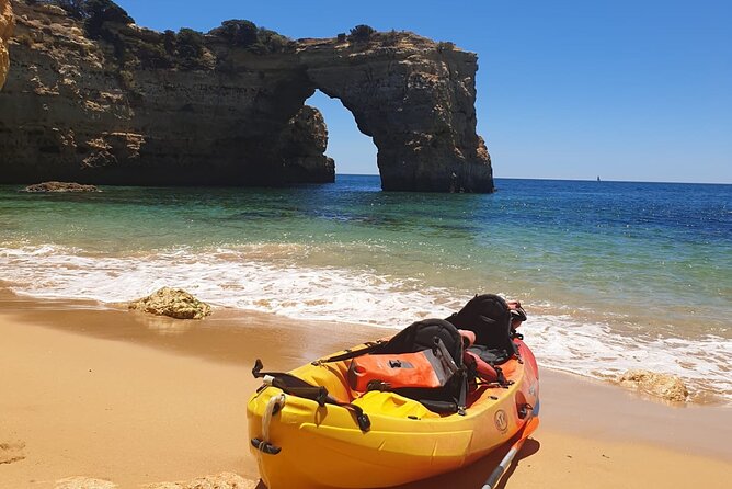 Explore Algarve Caves & Wild Beaches Kayak Tour - The Role of the Guide in Creating a Relaxed Atmosphere