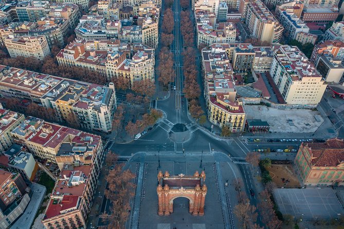 Explore Barcelona in 90 minutes with a Local - Key Points