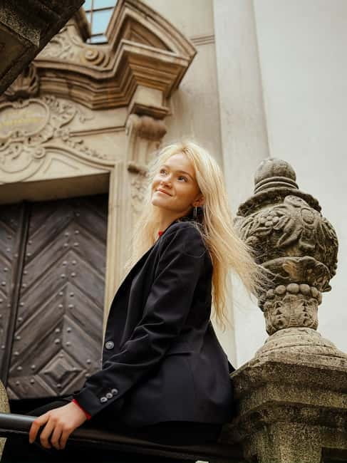 Explore Barcelona: Professional Photo session tour - Why Choose This Tour: Photogenic Highlights & Professional Editing