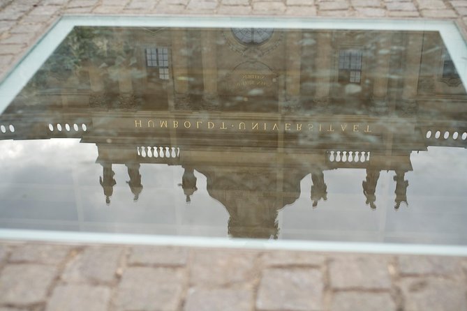 Explore Berlin Shore Excursion: Top Attractions Private Tour from Warnemuende - Exploring Berlin’s Political History at the Reichstag Building