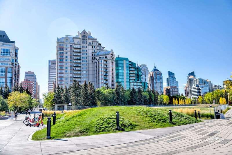 Explore Calgary: Private Family Walking Tour - Key Points